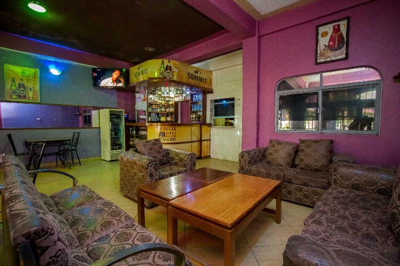 Viewers Park Hotel 나이바샤 외부 사진